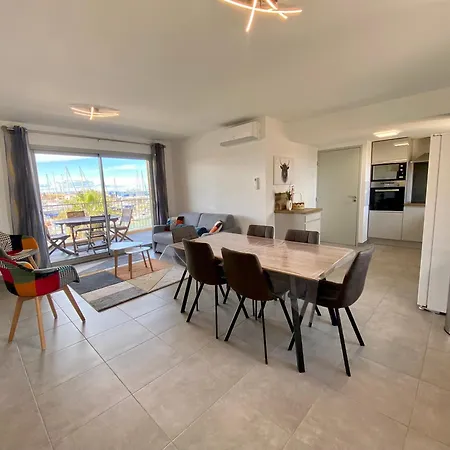 Apartment Le Danieli Sur Les Quais Le Grau-du-Roi